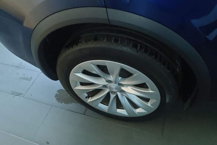 Used Tesla Model X 2016 X 75D Right Rear Wheel Hub