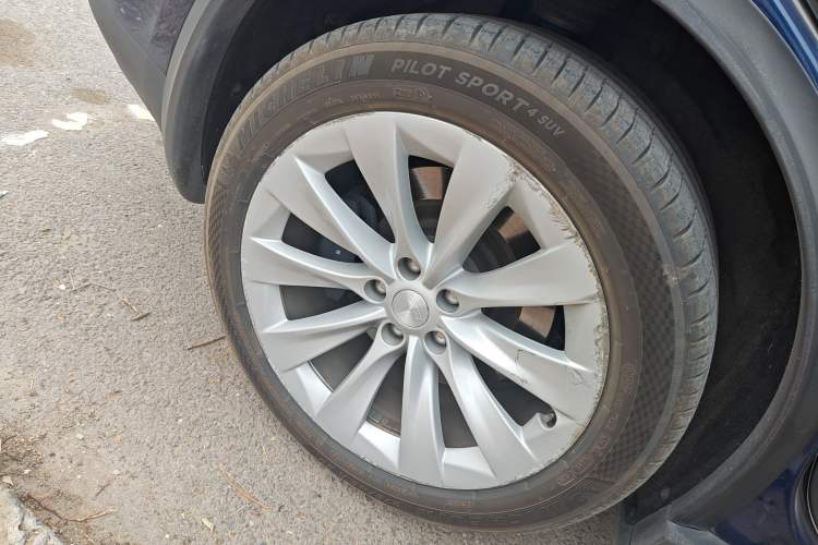 Used Tesla Model X 2016 X 75D Right Rear Wheel Hub