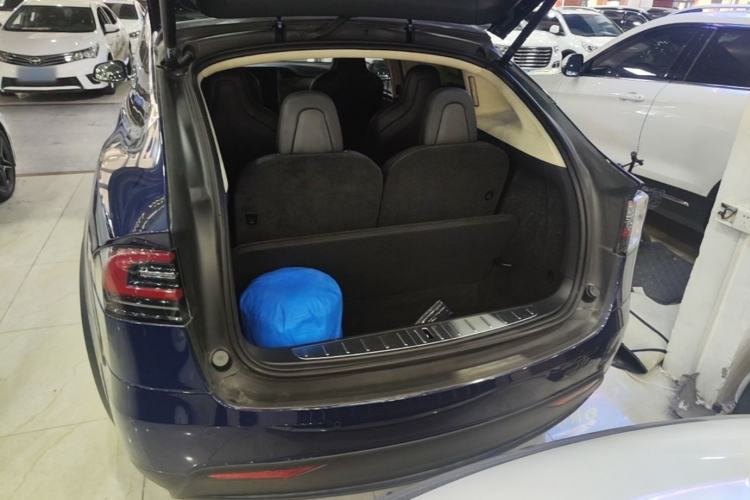 Used Tesla Model X 2016 X 75D Trunk