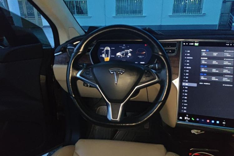 Used Tesla Model X 2016 X 90D Steering Wheel