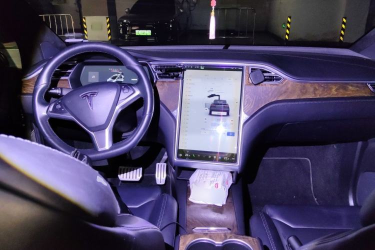 Used Tesla Model X 2016 X P100D Performance High-Performance Edition Center Console