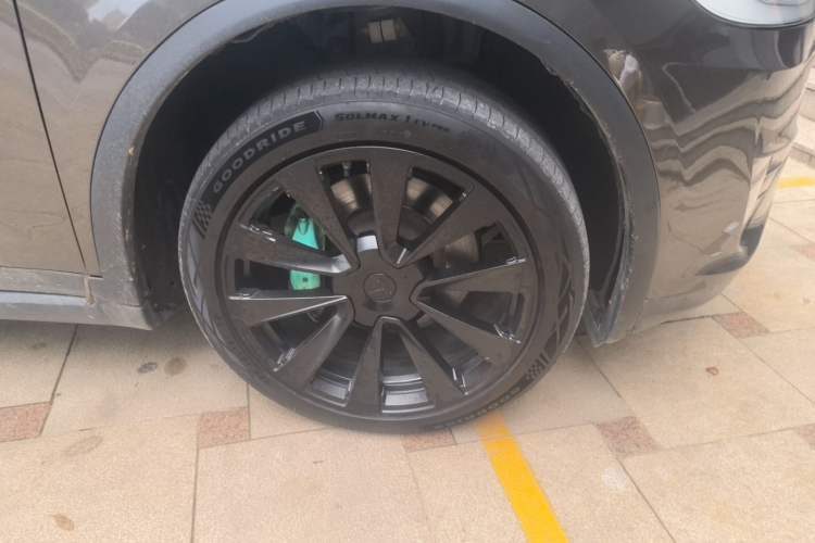 Used Tesla Model X 2016 X 90D Right Front Wheel Hub