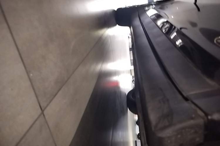 Used Tesla Model X 2016 X 75D Right Side Sill