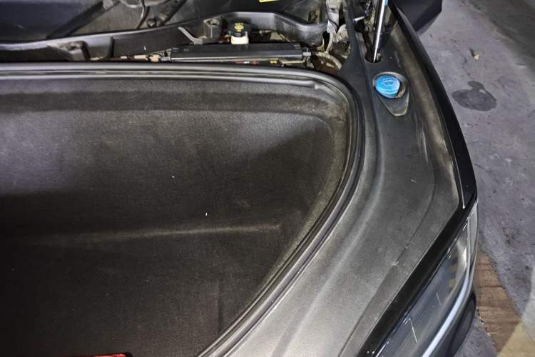 Used Tesla Model X 2016 X 90D Engine Bay Left