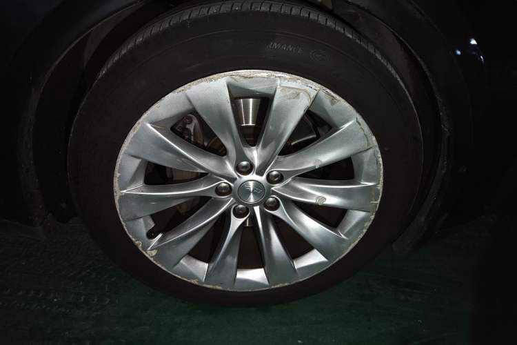 Used Tesla Model X 2016 X 90D Right Front Wheel Hub