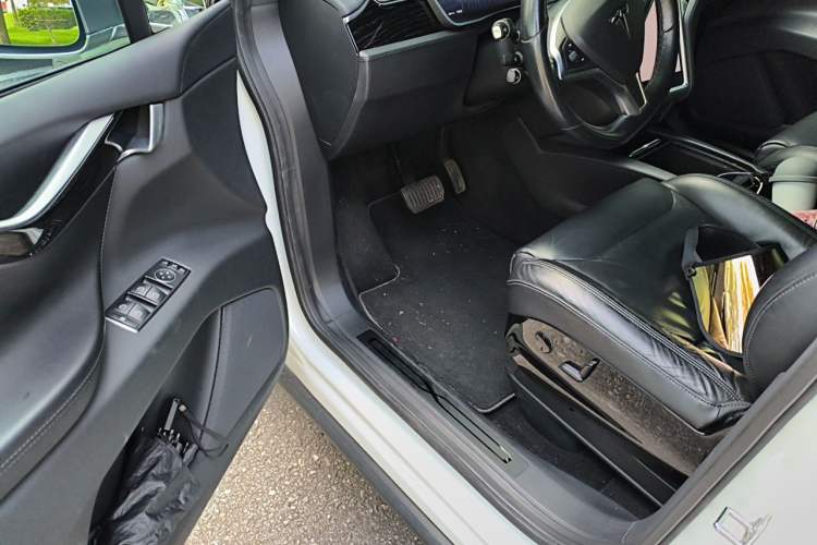 Used Tesla Model X 2016 X 90D Driver Seat