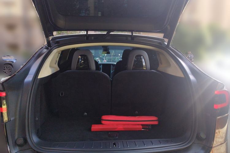 Used Tesla Model X 2016 X 75D Trunk