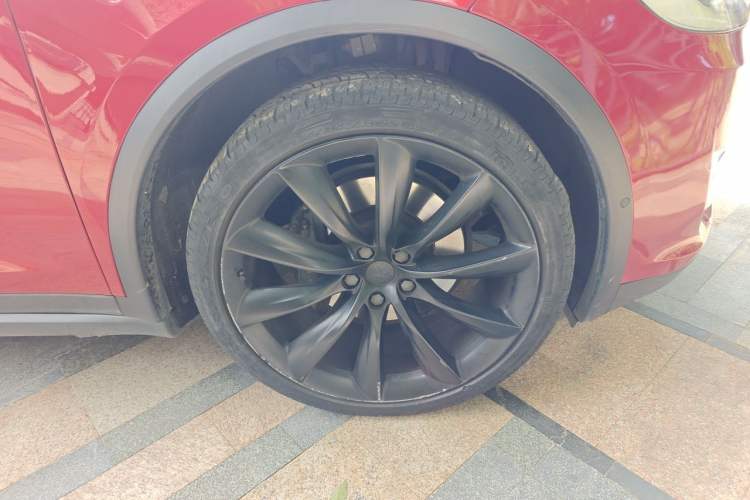 Used Tesla Model X 2016 X 90D Right Front Wheel Hub