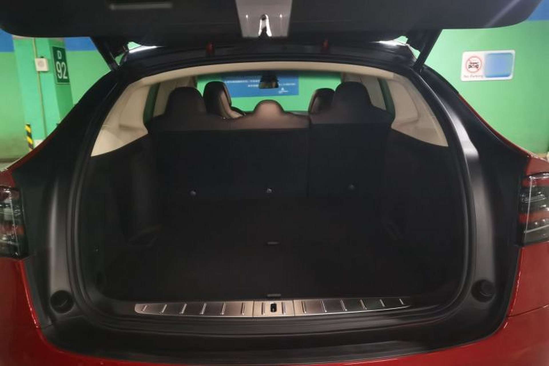 Used Tesla Model X 2016 X 75D Trunk