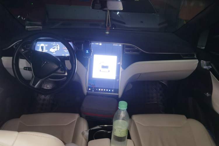 Used Tesla Model X 2016 X 90D Center Console