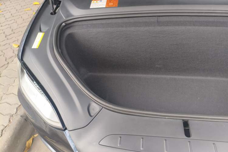Used Tesla Model X 2016 X 90D Engine Bay Right