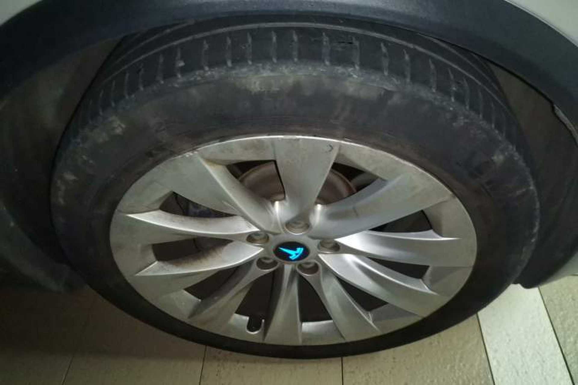 Used Tesla Model X 2016 X 75D Right Front Wheel Hub