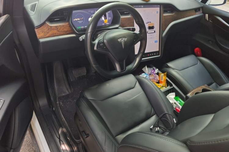 Used Tesla Model X 2016 X 75D Center Console