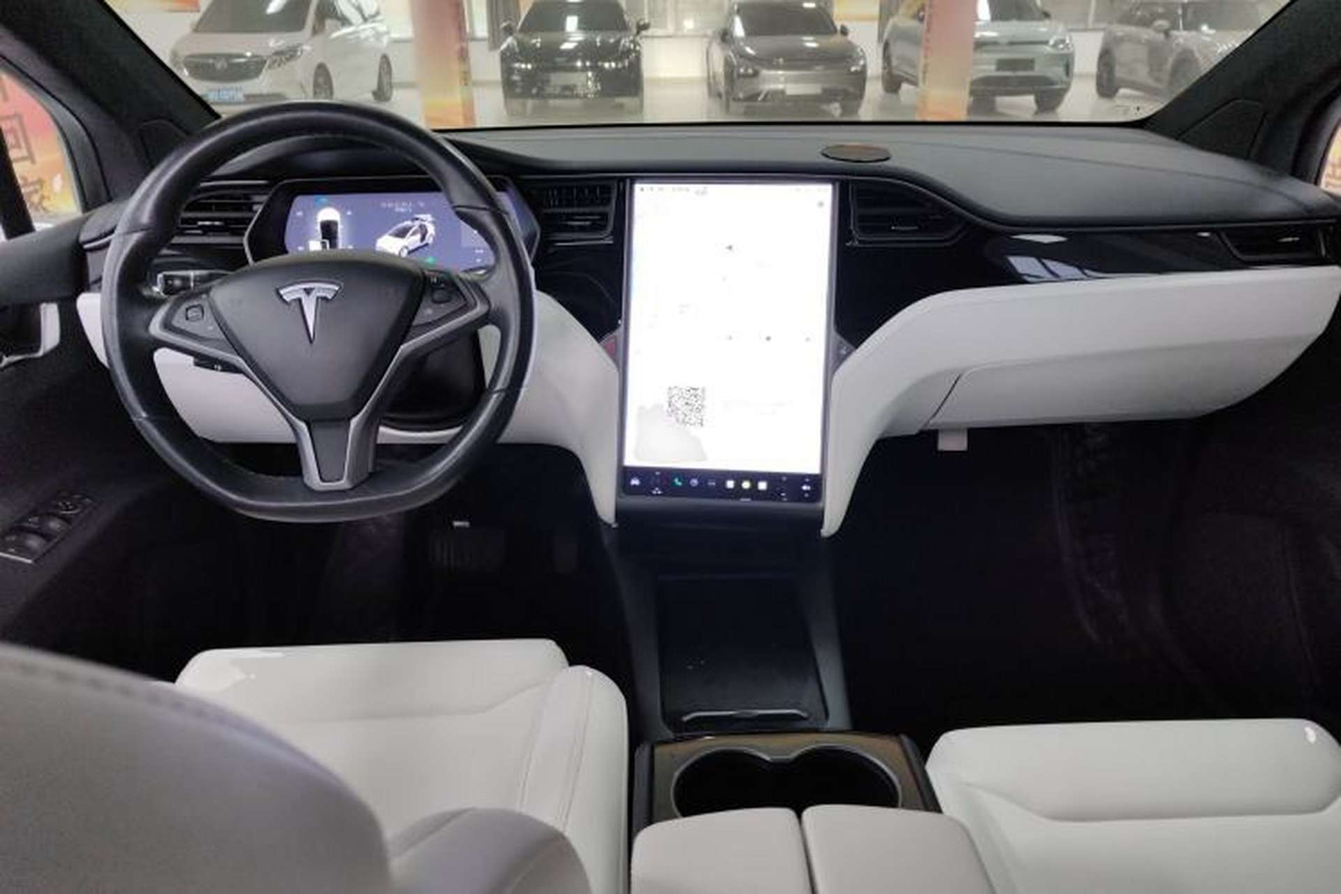 Used Tesla Model X 2016 X 75D Center Console