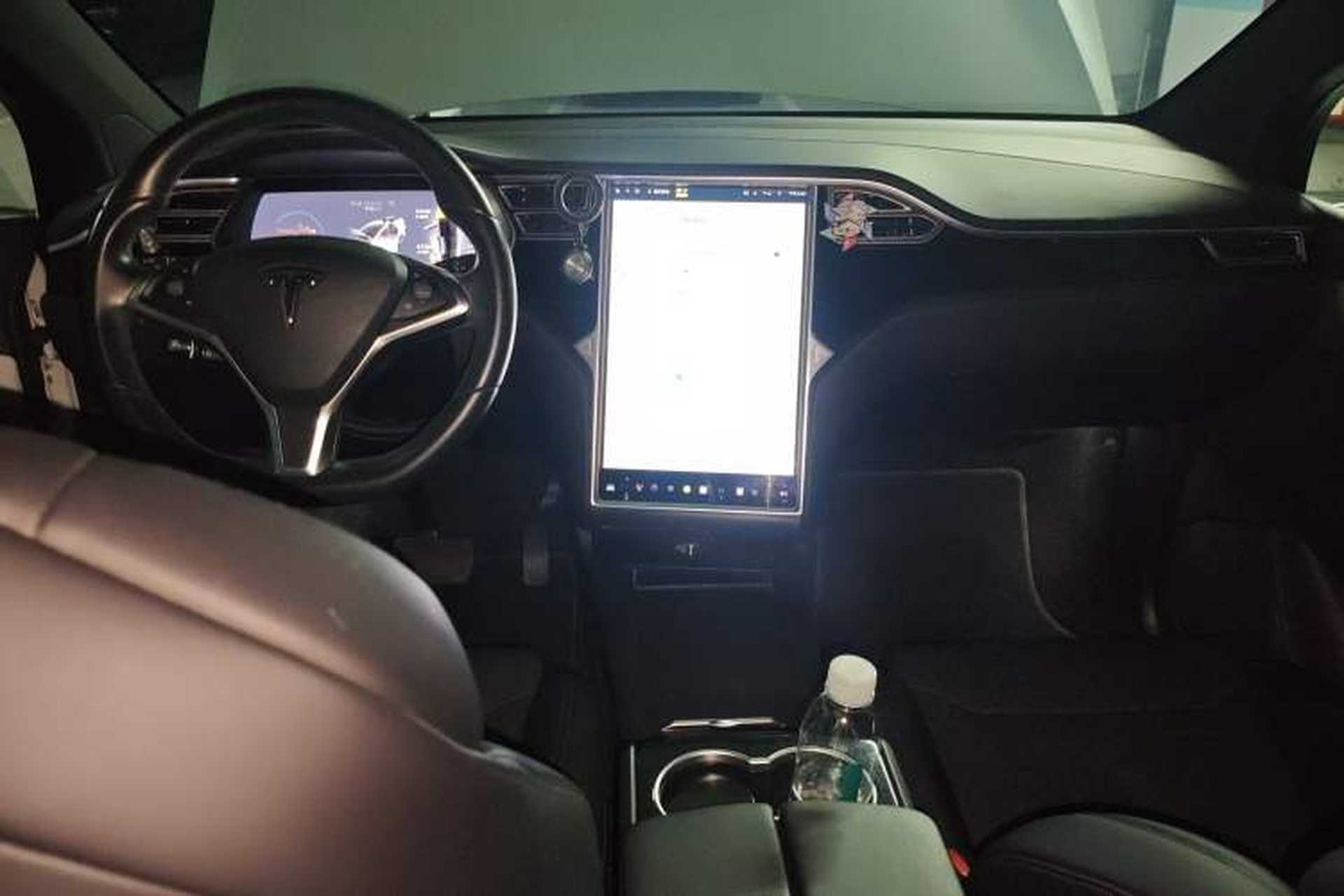 Used Tesla Model X 2016 X 75D Center Console