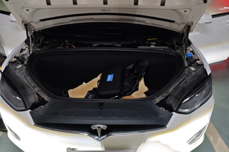 Used Tesla Model X 2016 X 90D Engine Bay