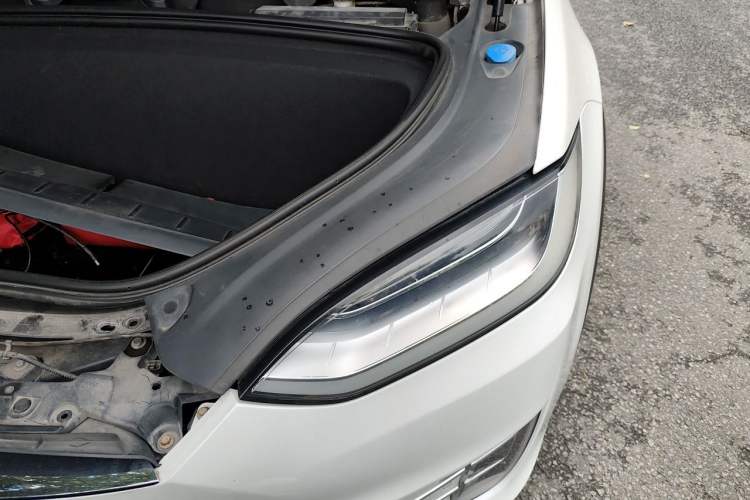 Used Tesla Model X 2016 X 90D Engine Bay Left