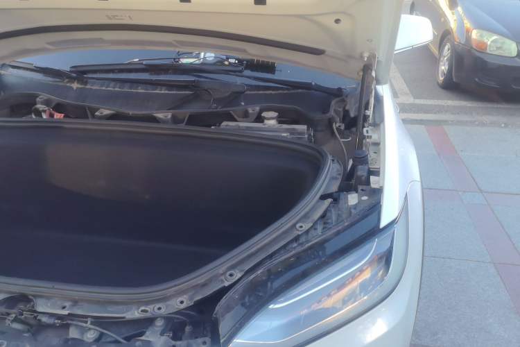 Used Tesla Model X 2016 X 75D Engine Bay Left