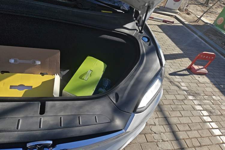 Used Tesla Model X 2016 X 75D Engine Bay Left