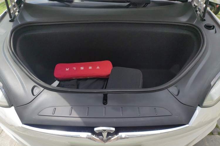 Used Tesla Model X 2016 X 75D Engine Bay