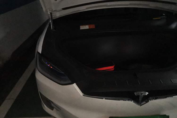 Used Tesla Model X 2016 X 90D Engine Bay Right