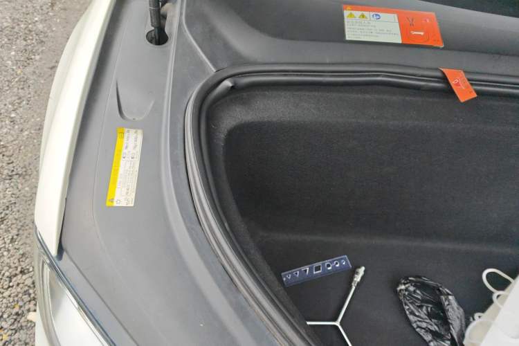 Used Tesla Model X 2016 X 90D Engine Bay Right