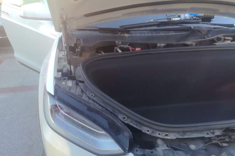 Used Tesla Model X 2016 X 75D Engine Bay Right