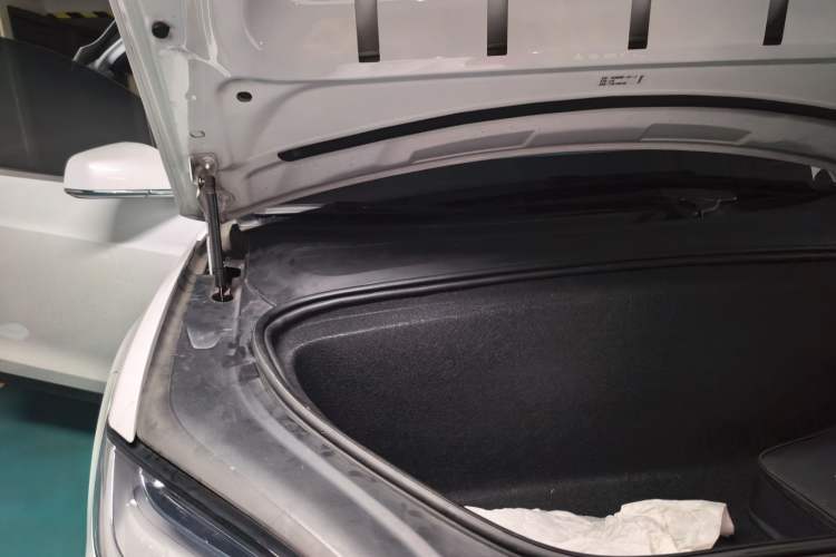 Used Tesla Model X 2016 X 75D Engine Bay Right