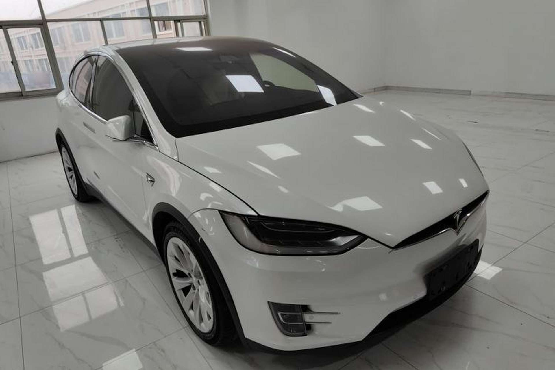 Used Tesla Model X 2016 X 75D Front Right 45 Deg