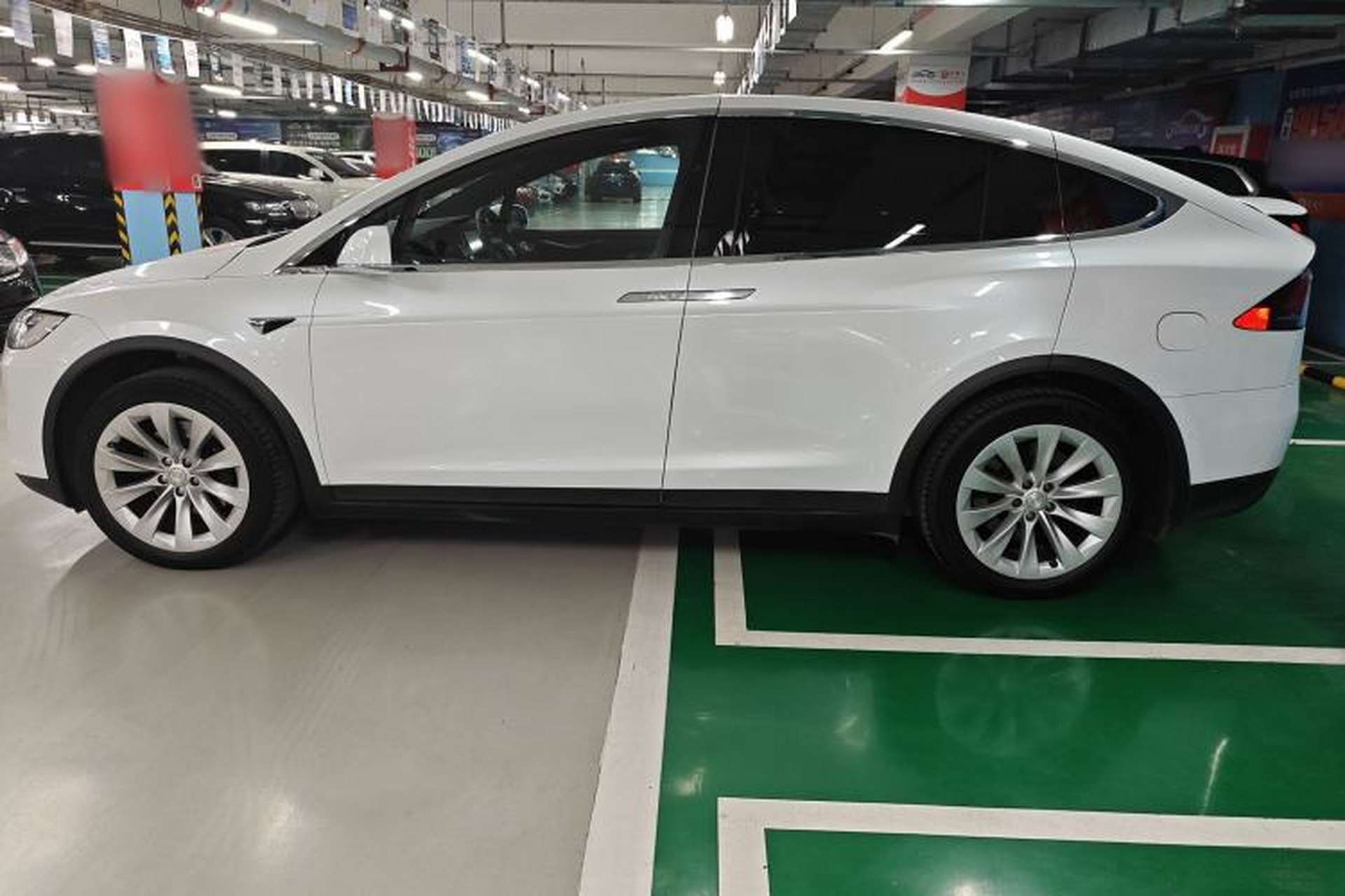 Used Tesla Model X 2016 X 75D Left Side