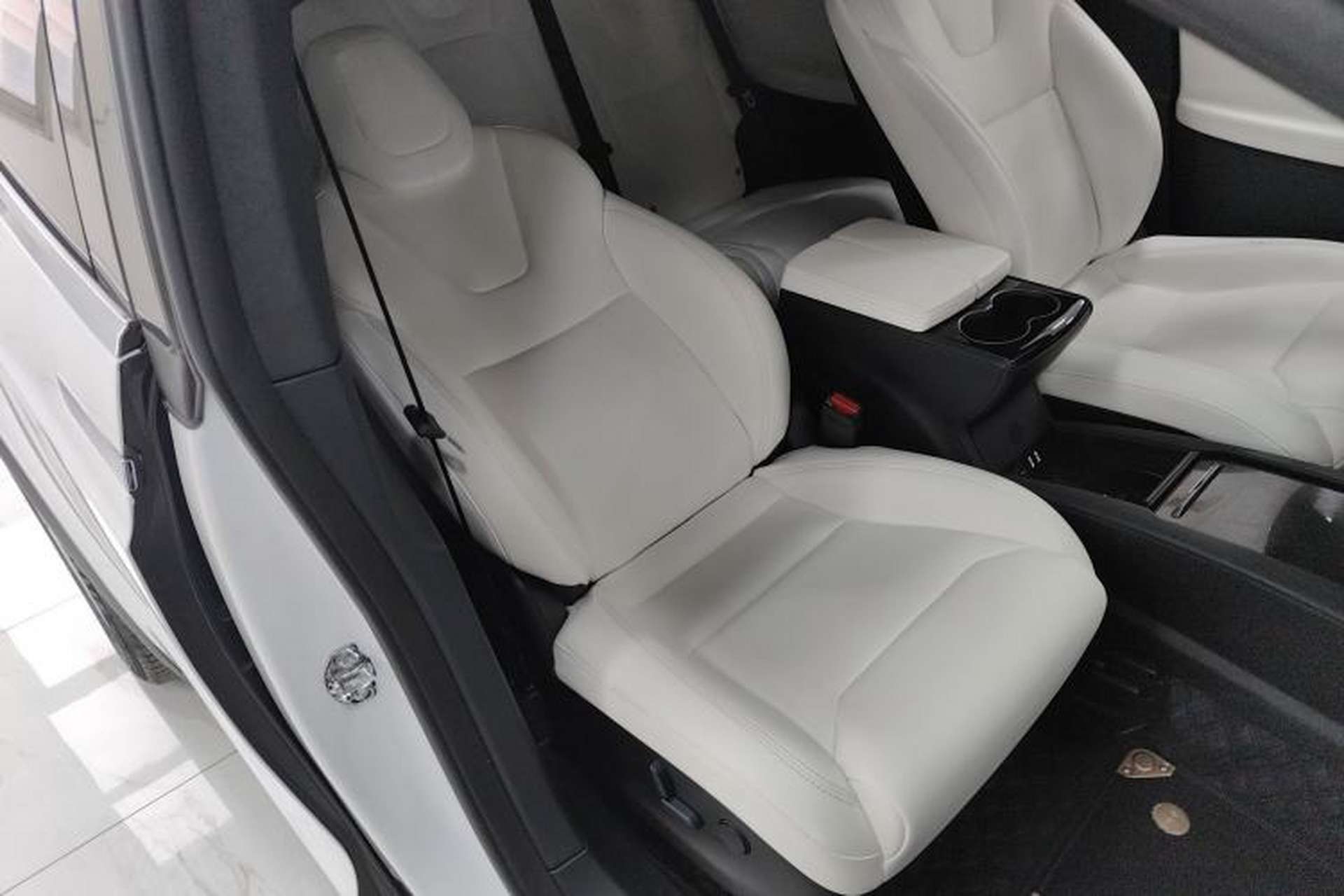 Used Tesla Model X 2016 X 75D Right Front Seat