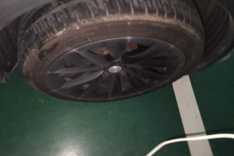 Used Tesla Model X 2016 X 90D Right Front Wheel Hub