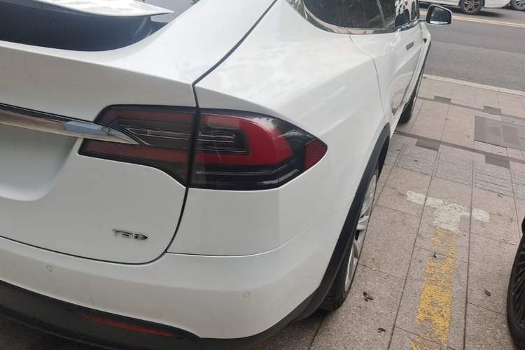 Used Tesla Model X 2016 X 75D Right Rear Taillight