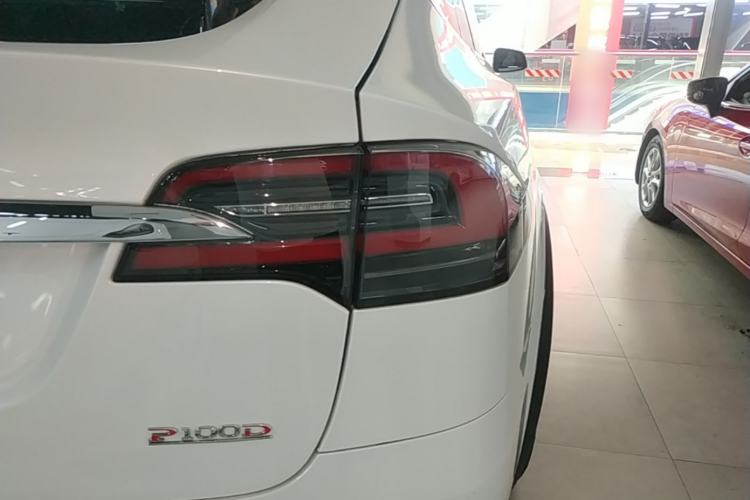 Used Tesla Model X 2016 X P100D Performance High-Performance Edition Right Rear Taillight