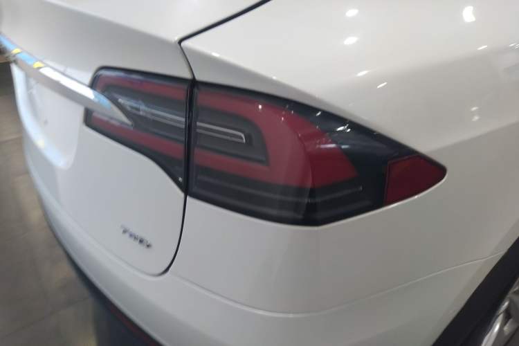 Used Tesla Model X 2016 X 75D Right Rear Taillight