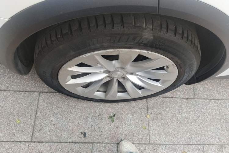 Used Tesla Model X 2016 X 75D Right Rear Wheel Hub