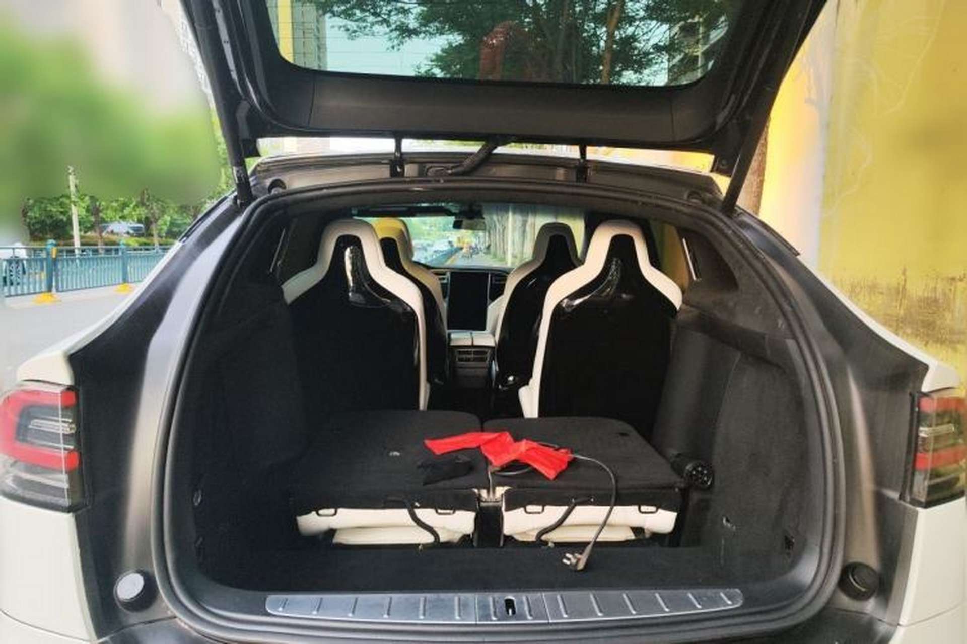 Used Tesla Model X 2016 X 75D Trunk