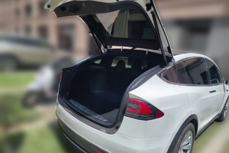Used Tesla Model X 2016 X 75D Trunk