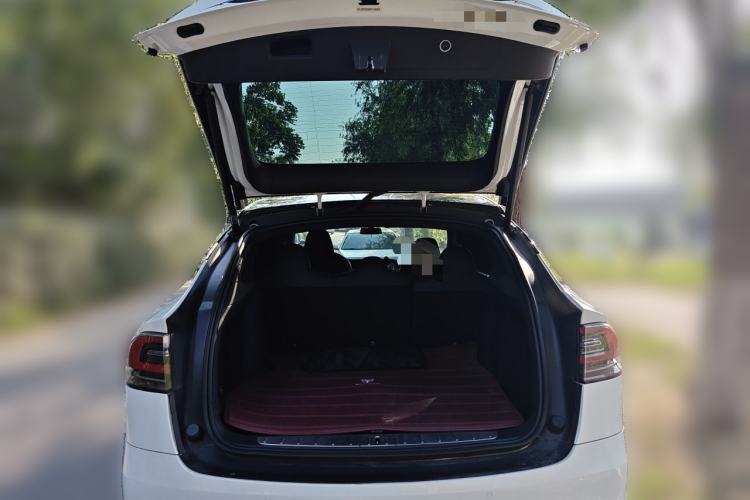 Used Tesla Model X 2016 X 75D Trunk