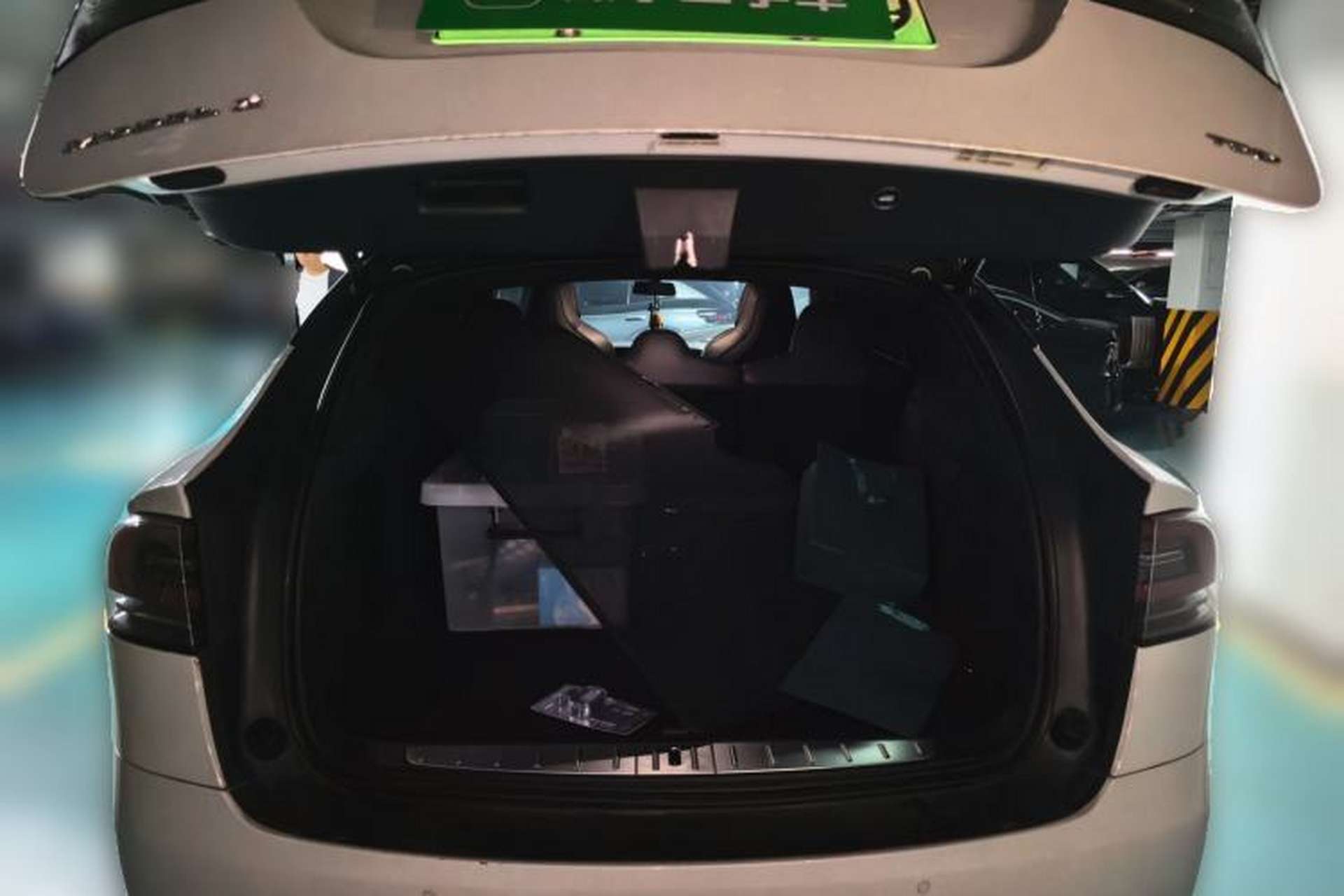 Used Tesla Model X 2016 X 75D Trunk