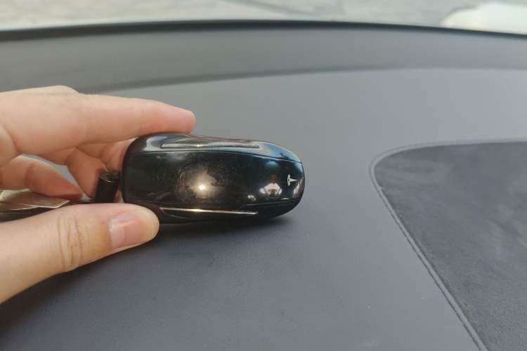 Used Tesla Model X 2016 X 90D Vehicle Key