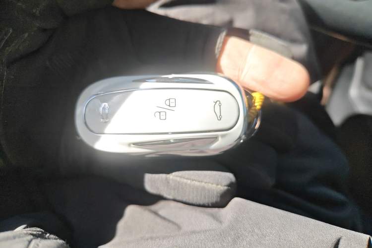 Used Tesla Model X 2016 X 75D Vehicle Key