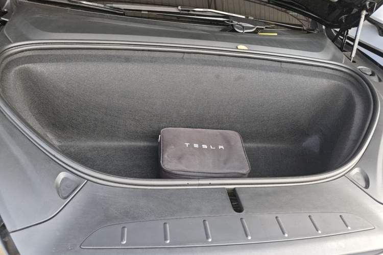 Used Tesla Model X 2017 X 100D Long Range Edition Engine Bay