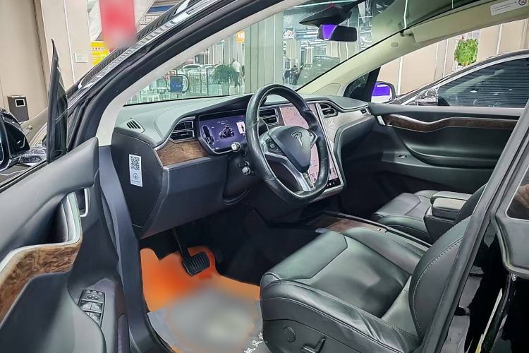 Used Tesla Model X 2017 X 100D Long Range Edition Interior 1