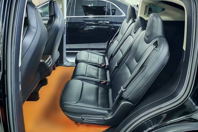 Used Tesla Model X 2017 X 100D Long Range Edition Interior 3