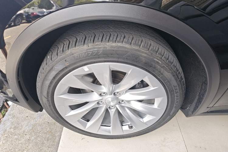 Used Tesla Model X 2017 X 100D Long Range Edition Left Front Wheel Hub