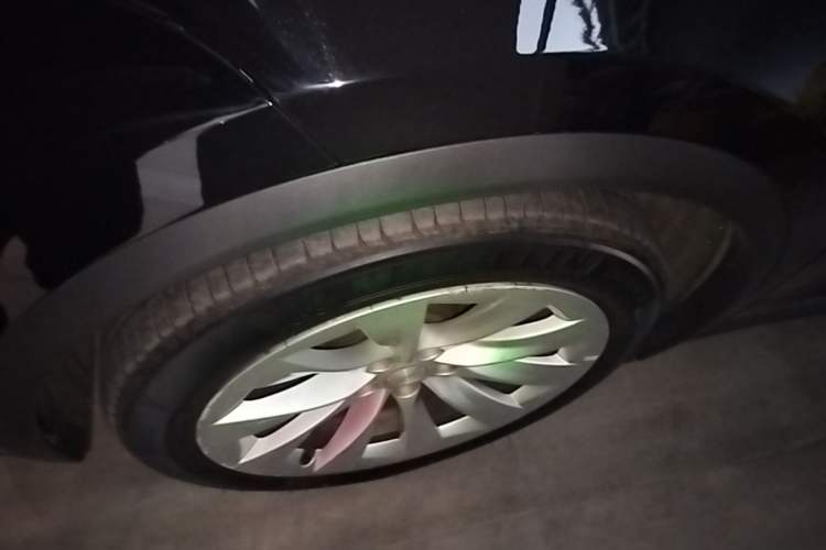 Used Tesla Model X 2017 X 100D Long Range Edition Left Front Wheel Hub