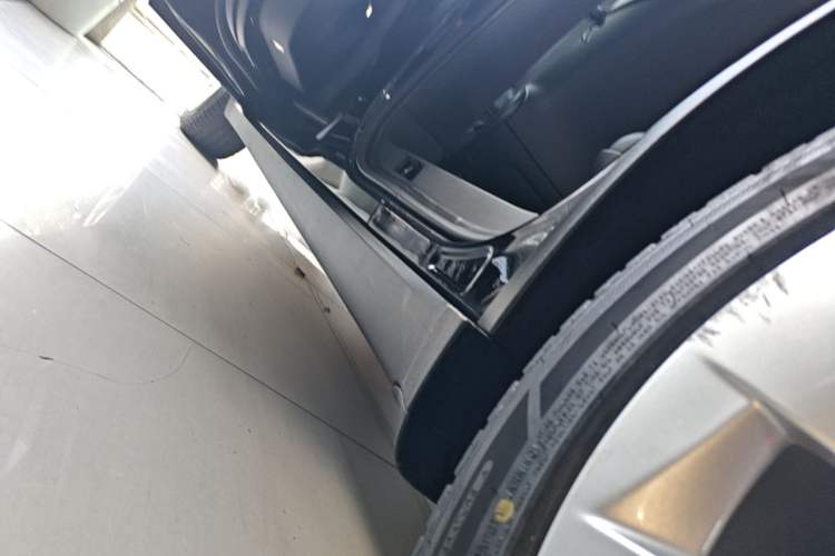 Used Tesla Model X 2017 X 100D Long Range Edition Left Side Sill