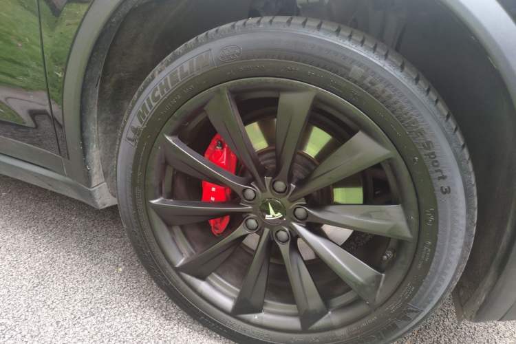 Used Tesla Model X 2017 X 100D Long Range Edition Right Front Wheel Hub