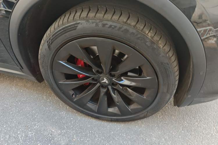 Used Tesla Model X 2017 X 100D Long Range Edition Right Front Wheel Hub